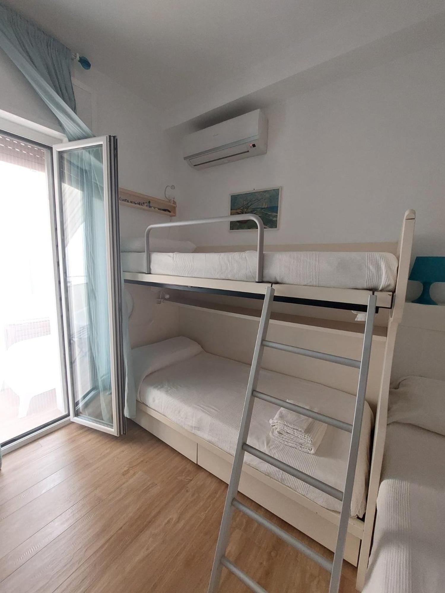Blue Sea Apartment Torre Canne Bagian luar foto