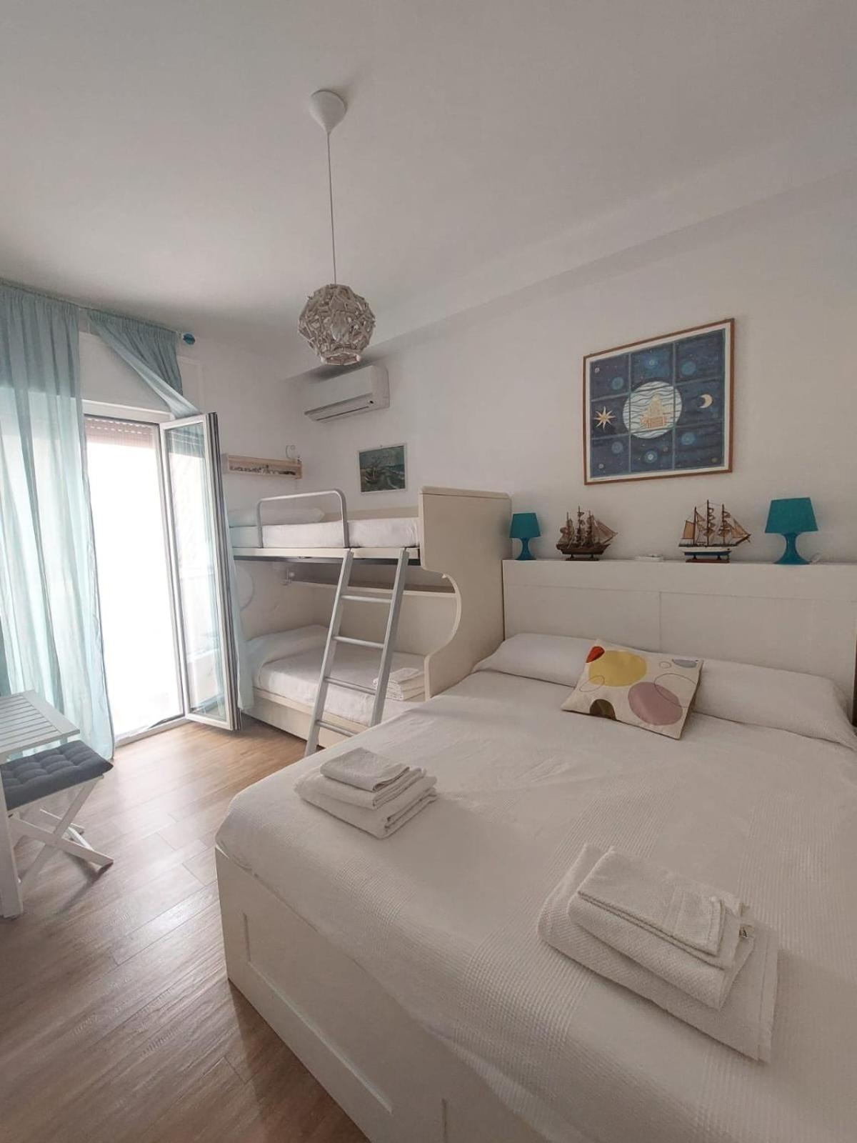 Blue Sea Apartment Torre Canne Bagian luar foto