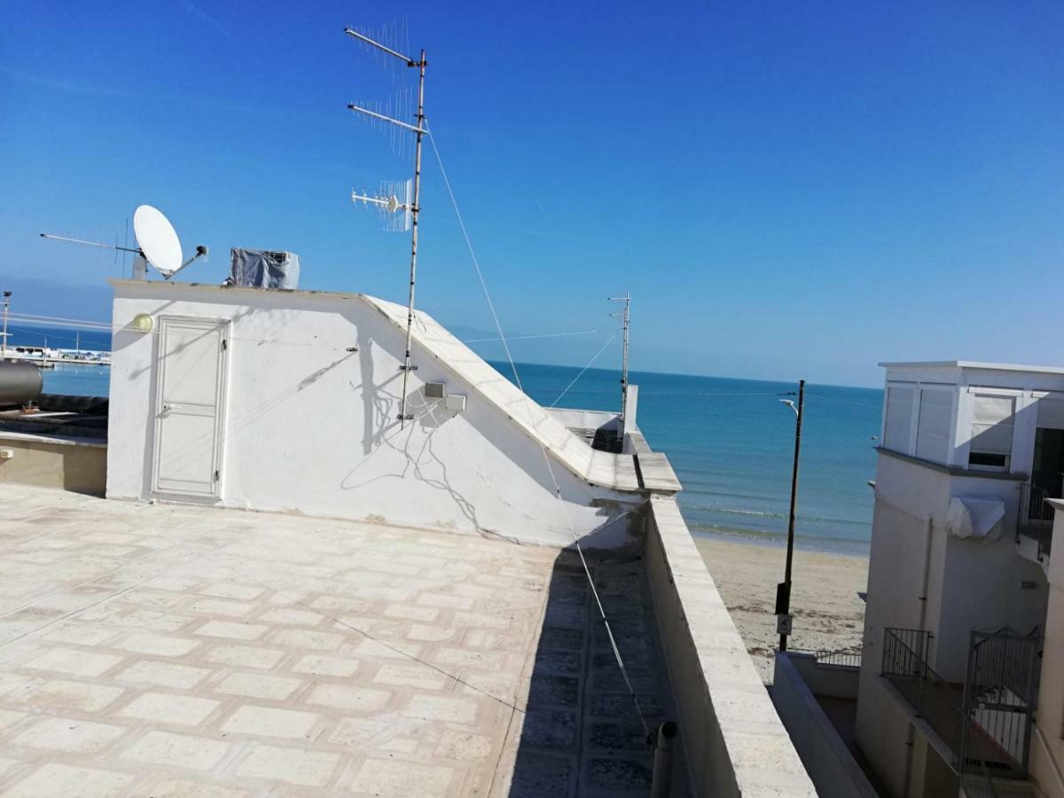 Blue Sea Apartment Torre Canne Bagian luar foto