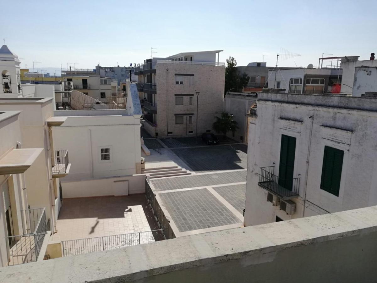 Blue Sea Apartment Torre Canne Bagian luar foto